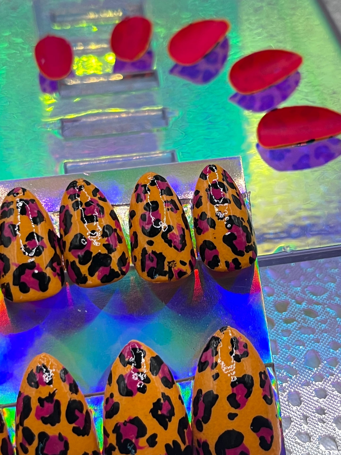 Rosy Leopard Press-on Nails